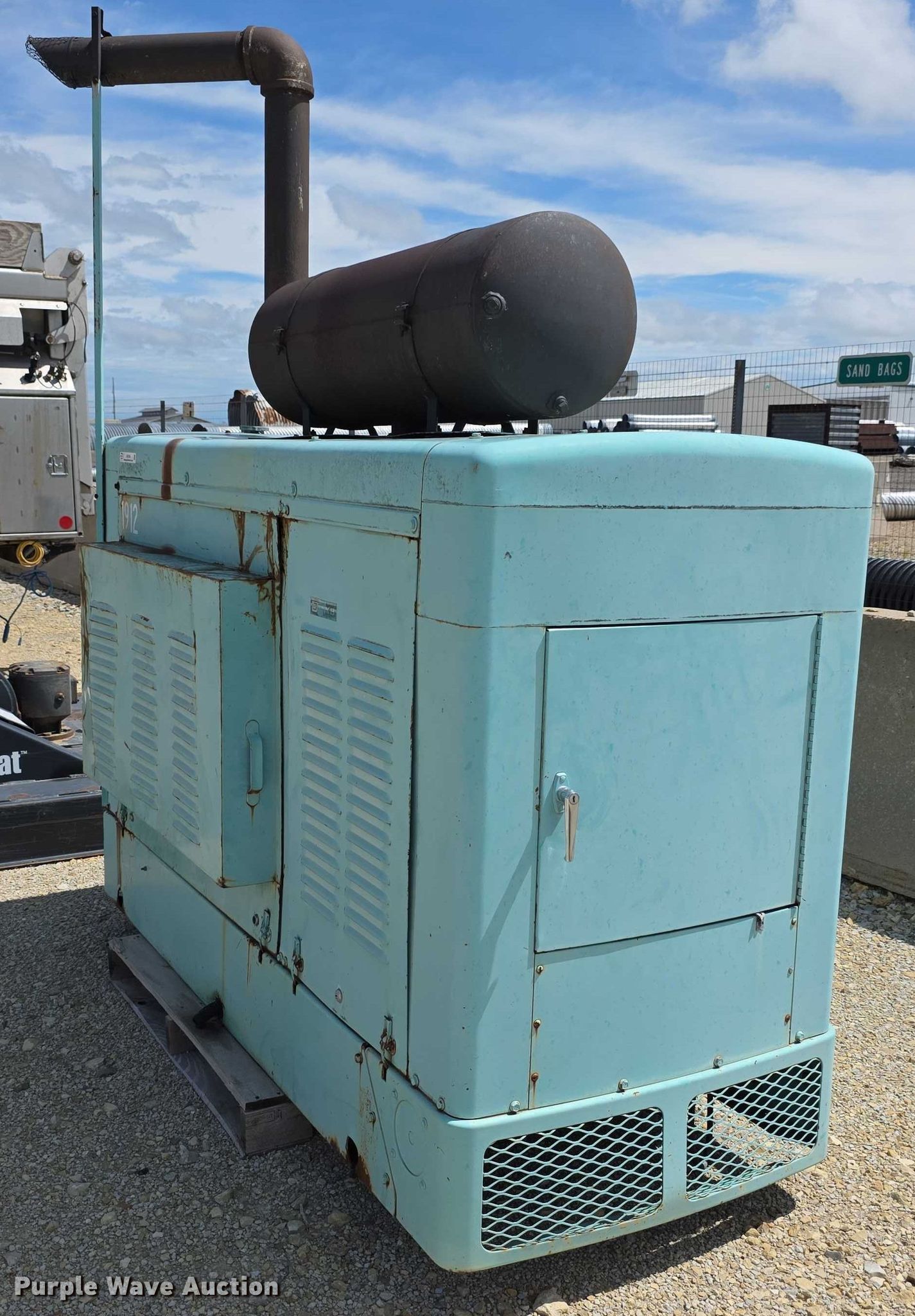 Onan 55KB generator in Manhattan, KS | Item EK5396 sold | Purple Wave