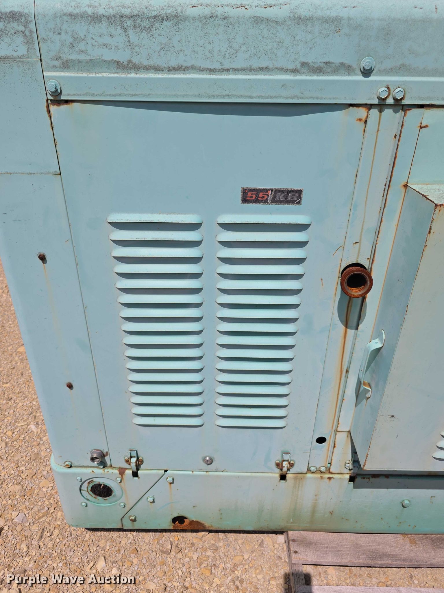 Onan 55KB generator in Manhattan, KS | Item EK5396 sold | Purple Wave