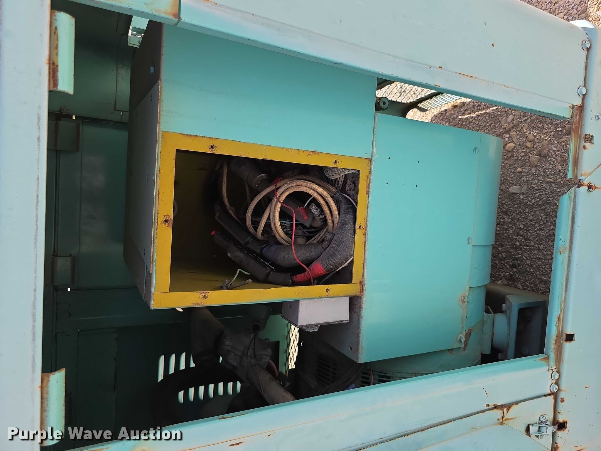 Onan 55KB generator in Manhattan, KS | Item EK5396 sold | Purple Wave