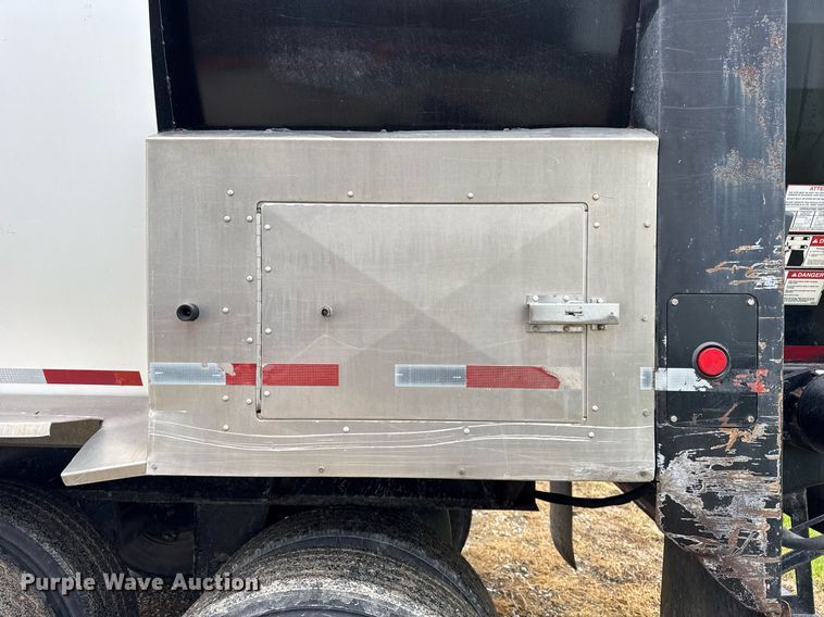 image for item DH9992 2014 Aulick 4270542 live bottom trailer