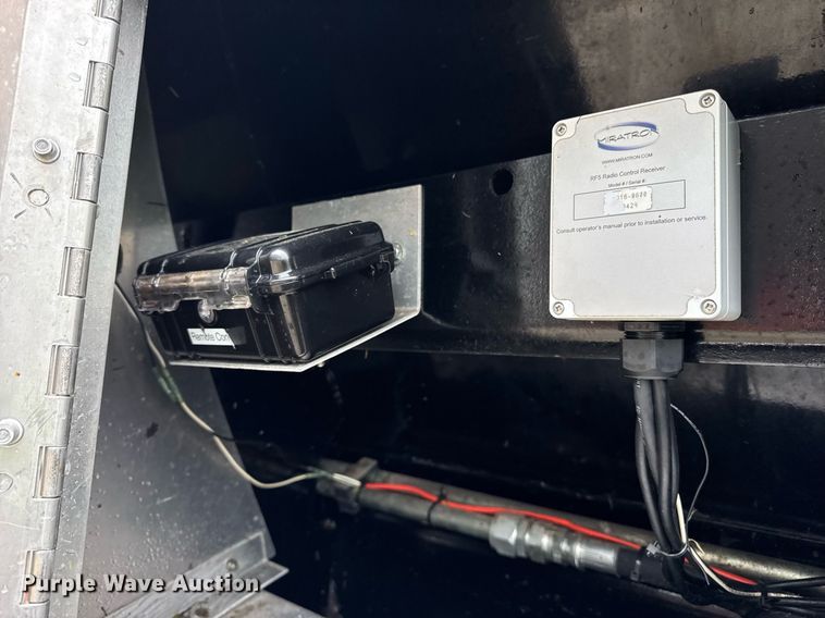 image for item DH9992 2014 Aulick 4270542 live bottom trailer