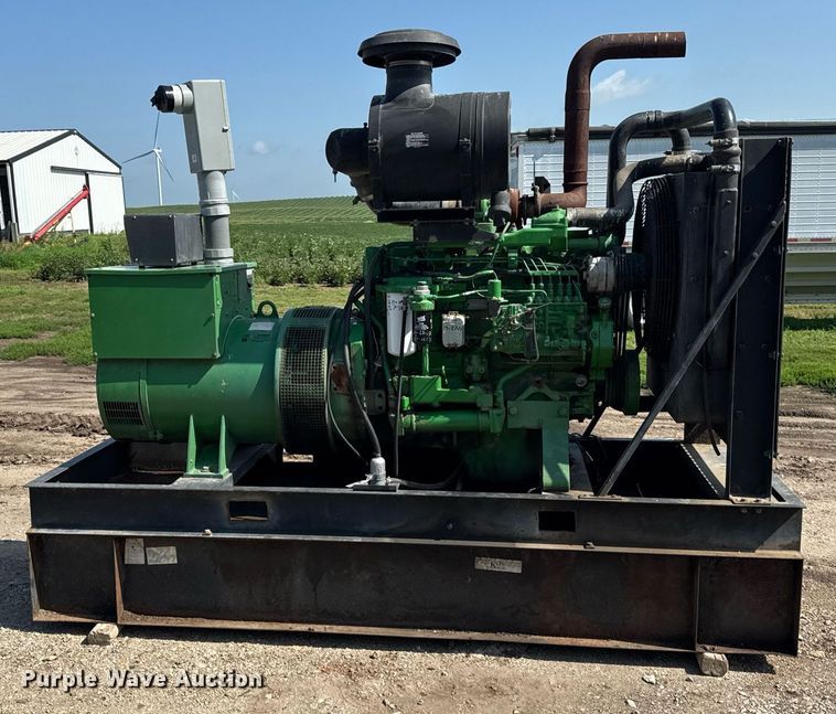 image for item DJ9677 1995 John Deere Leroy Somer generator