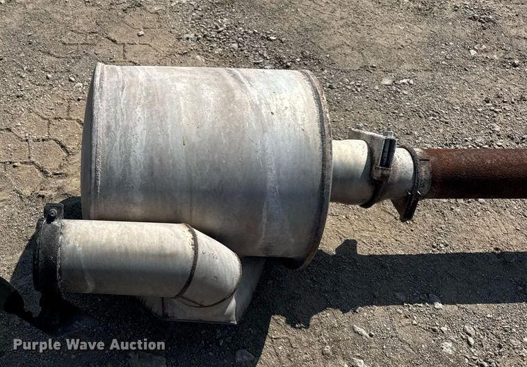 image for item DJ9677 1995 John Deere Leroy Somer generator