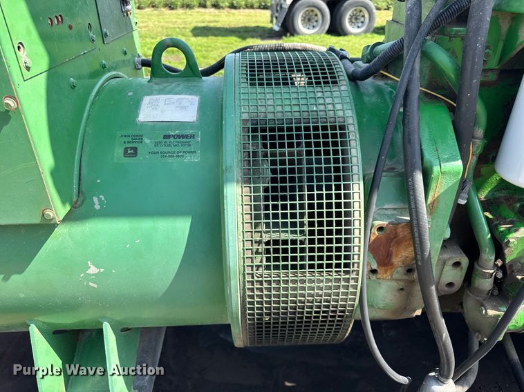 image for item DJ9677 1995 John Deere Leroy Somer generator