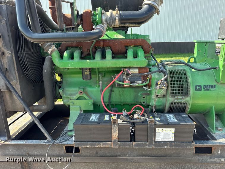 image for item DJ9677 1995 John Deere Leroy Somer generator