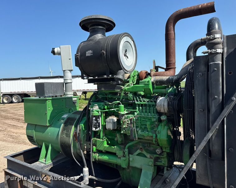 image for item DJ9677 1995 John Deere Leroy Somer generator