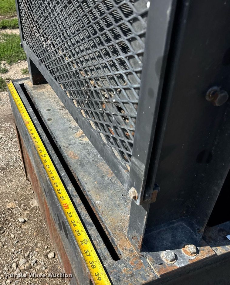 image for item DJ9677 1995 John Deere Leroy Somer generator