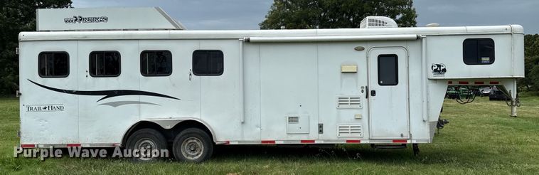 image for item DO7193 2015 Bison Coach Trail Hand livestock trailer