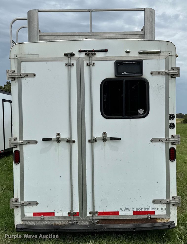 image for item DO7193 2015 Bison Coach Trail Hand livestock trailer