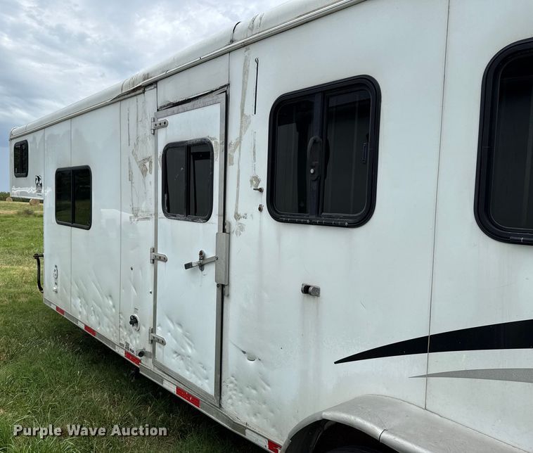 image for item DO7193 2015 Bison Coach Trail Hand livestock trailer
