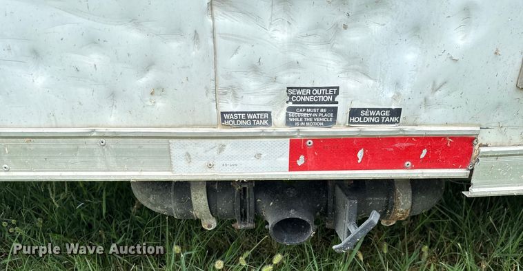 image for item DO7193 2015 Bison Coach Trail Hand livestock trailer