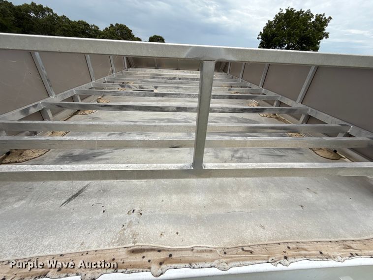 image for item DO7193 2015 Bison Coach Trail Hand livestock trailer