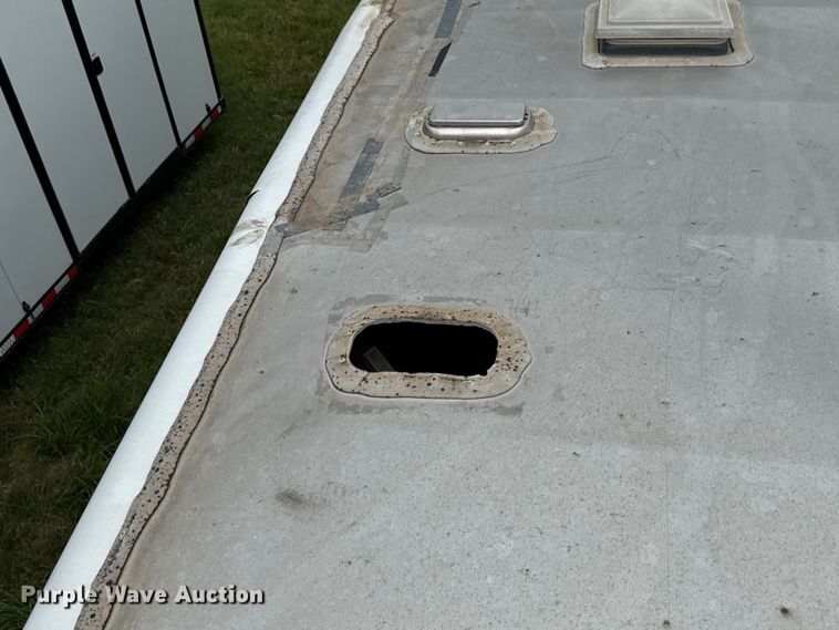 image for item DO7193 2015 Bison Coach Trail Hand livestock trailer