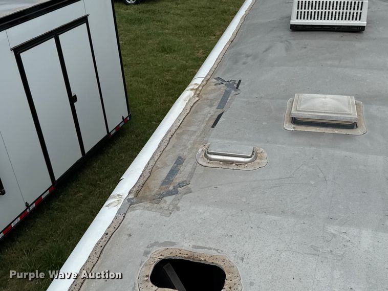 image for item DO7193 2015 Bison Coach Trail Hand livestock trailer