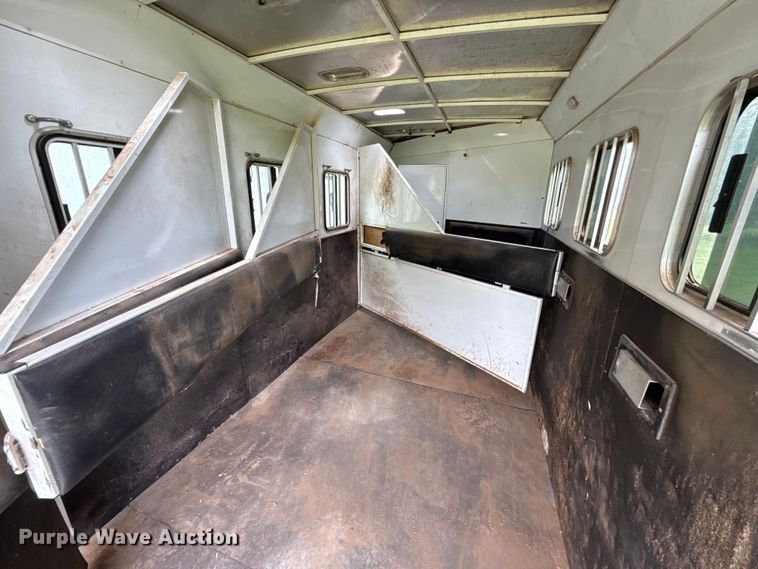 image for item DO7193 2015 Bison Coach Trail Hand livestock trailer