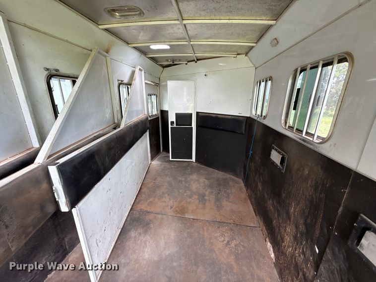 image for item DO7193 2015 Bison Coach Trail Hand livestock trailer