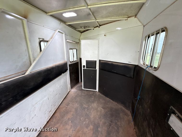 image for item DO7193 2015 Bison Coach Trail Hand livestock trailer