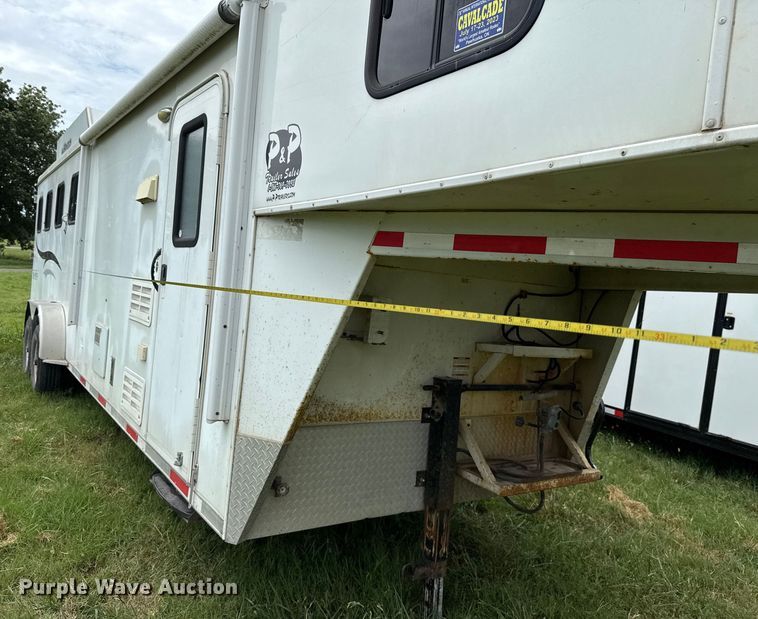 image for item DO7193 2015 Bison Coach Trail Hand livestock trailer
