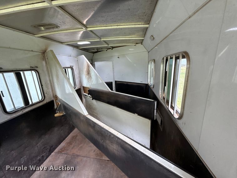 image for item DO7193 2015 Bison Coach Trail Hand livestock trailer