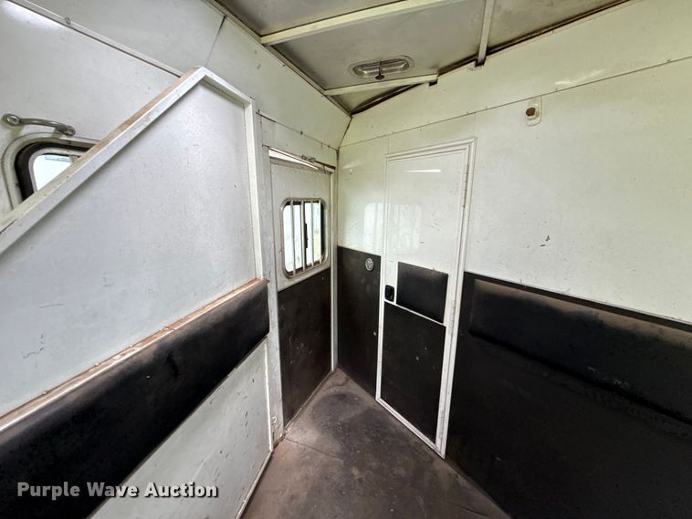 image for item DO7193 2015 Bison Coach Trail Hand livestock trailer