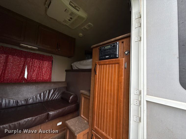 image for item DO7193 2015 Bison Coach Trail Hand livestock trailer