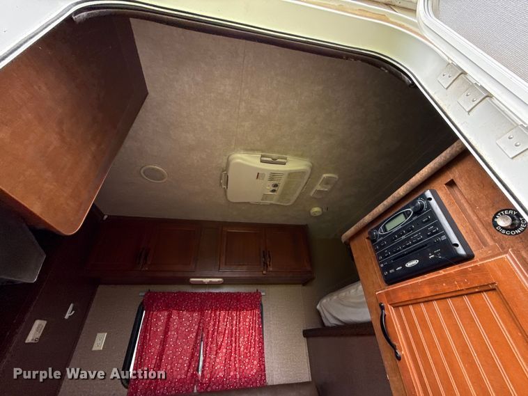 image for item DO7193 2015 Bison Coach Trail Hand livestock trailer