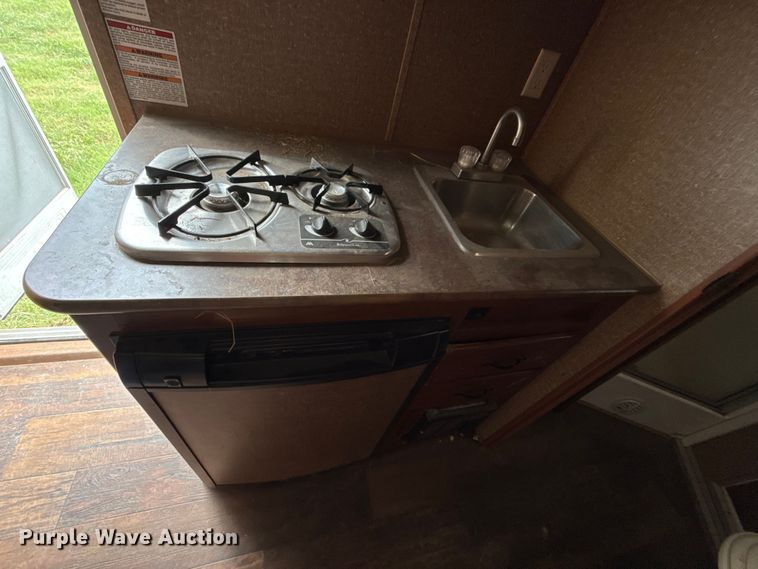 image for item DO7193 2015 Bison Coach Trail Hand livestock trailer