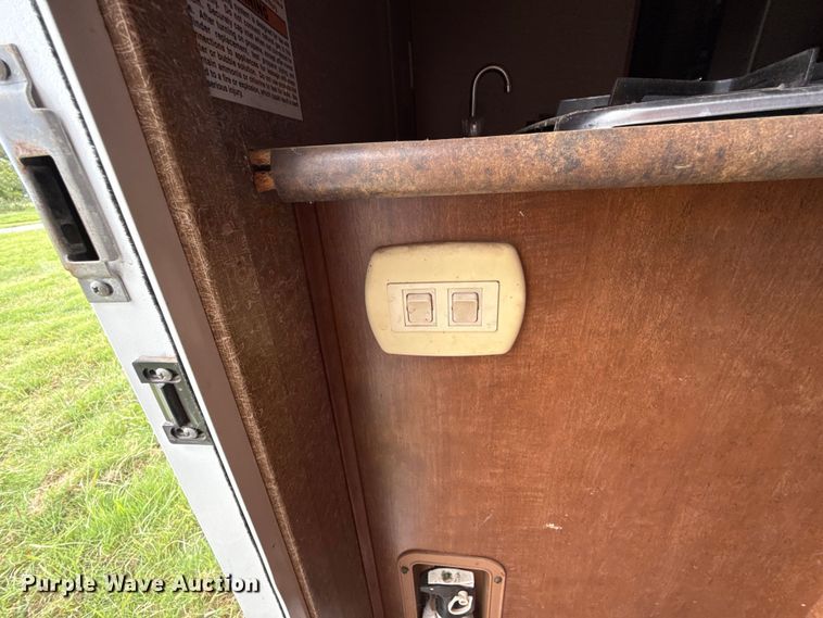 image for item DO7193 2015 Bison Coach Trail Hand livestock trailer