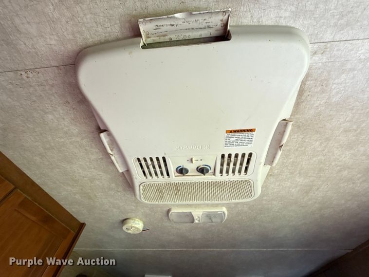 image for item DO7193 2015 Bison Coach Trail Hand livestock trailer