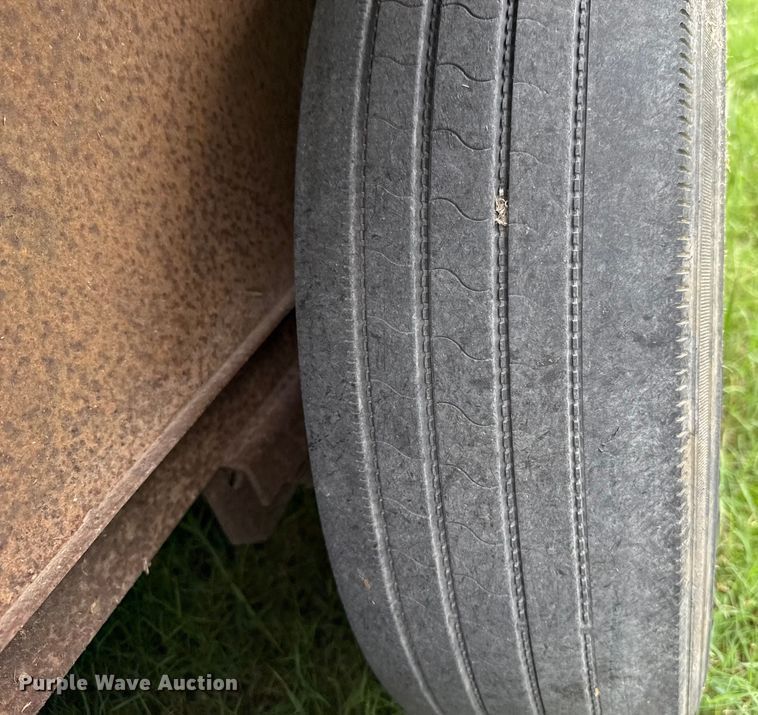 image for item DO7193 2015 Bison Coach Trail Hand livestock trailer