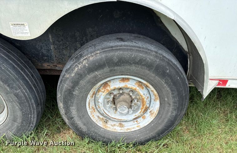image for item DO7193 2015 Bison Coach Trail Hand livestock trailer