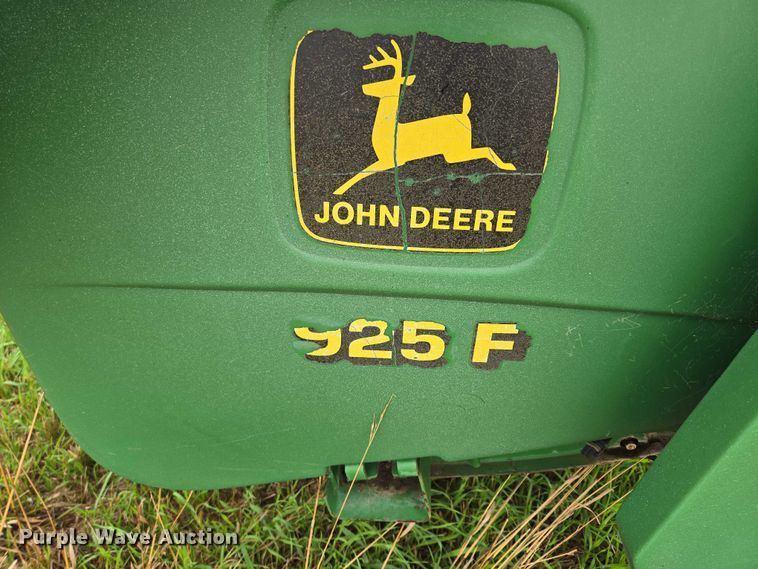 image for item DR3884 2001 John Deere 925F  flex head