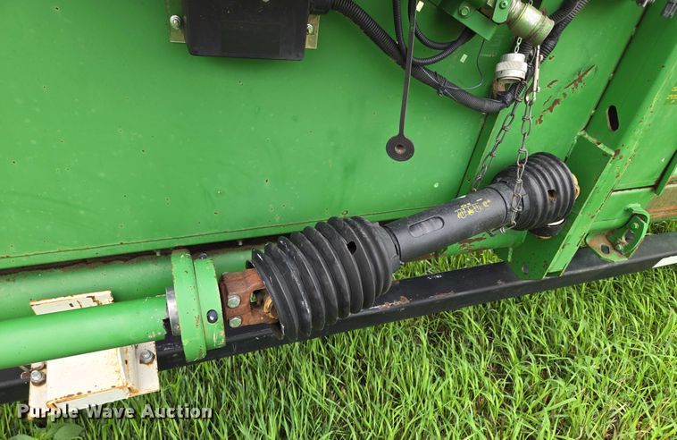 image for item DR3884 2001 John Deere 925F  flex head