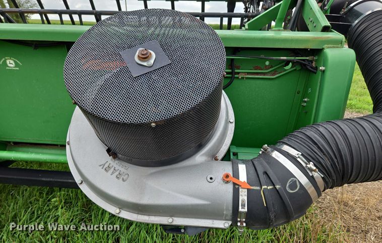 image for item DR3884 2001 John Deere 925F  flex head