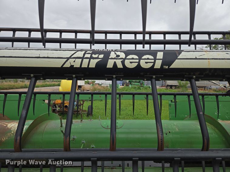 image for item DR3884 2001 John Deere 925F  flex head