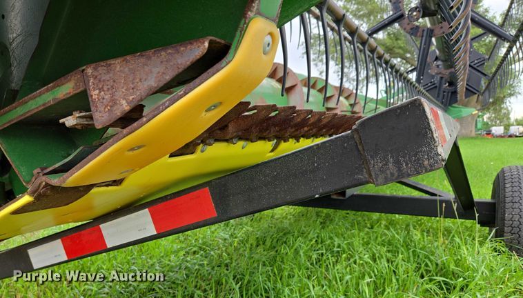 image for item DR3884 2001 John Deere 925F  flex head