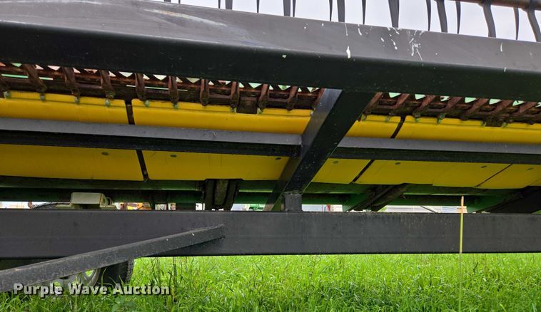 image for item DR3884 2001 John Deere 925F  flex head