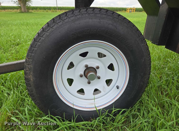 image for item DR3884 2001 John Deere 925F  flex head