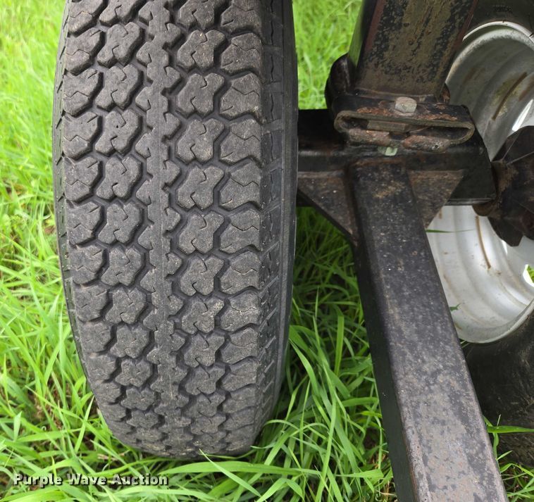 image for item DR3884 2001 John Deere 925F  flex head