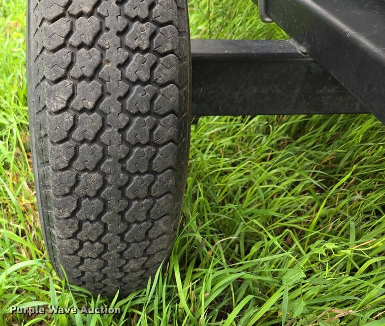 image for item DR3884 2001 John Deere 925F  flex head