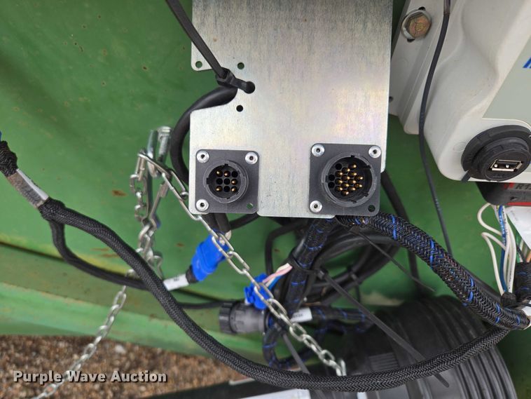 image for item DR3886 (2) John Deere corn heads