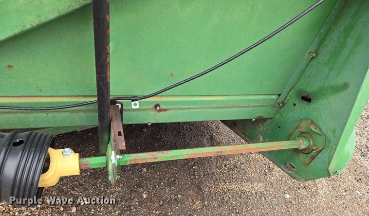 image for item DR3886 (2) John Deere corn heads