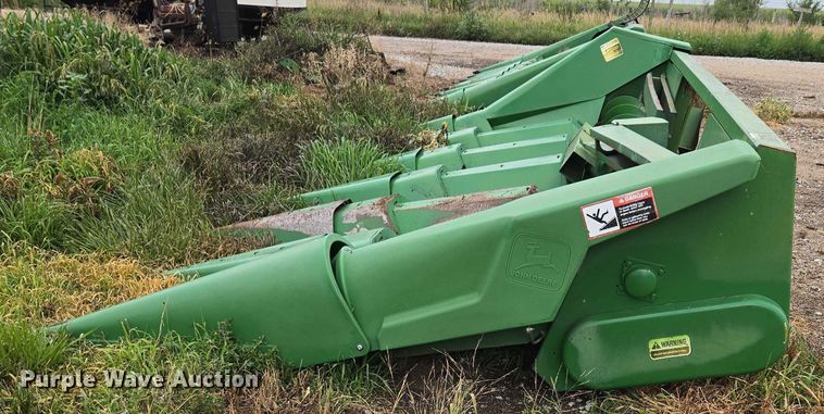 image for item DR3886 (2) John Deere corn heads