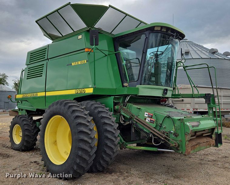 image for item DR3887 1998 John Deere 9610 Maximizer  RWA combine