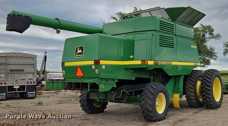 image for item DR3887 1998 John Deere 9610 Maximizer  RWA combine