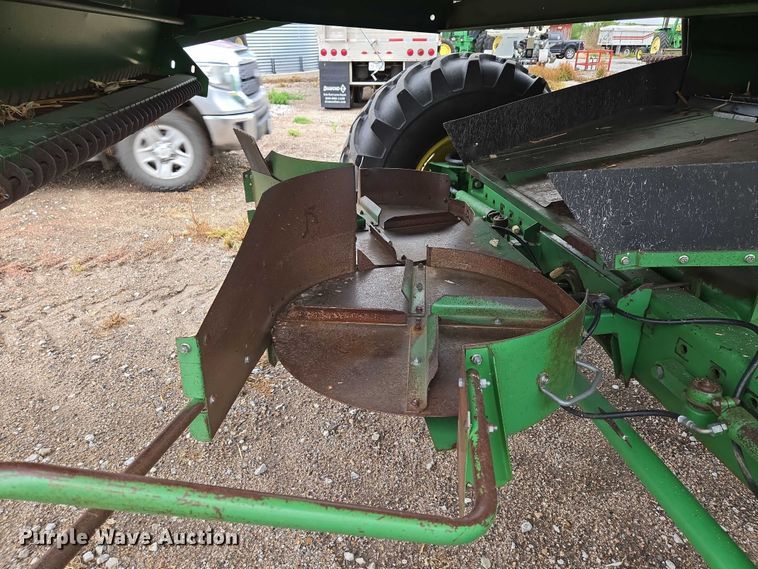 image for item DR3887 1998 John Deere 9610 Maximizer  RWA combine