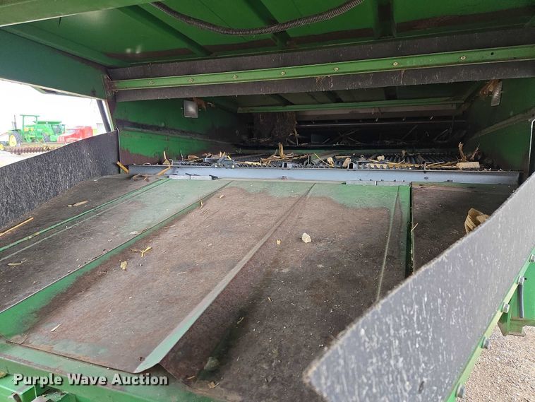 image for item DR3887 1998 John Deere 9610 Maximizer  RWA combine