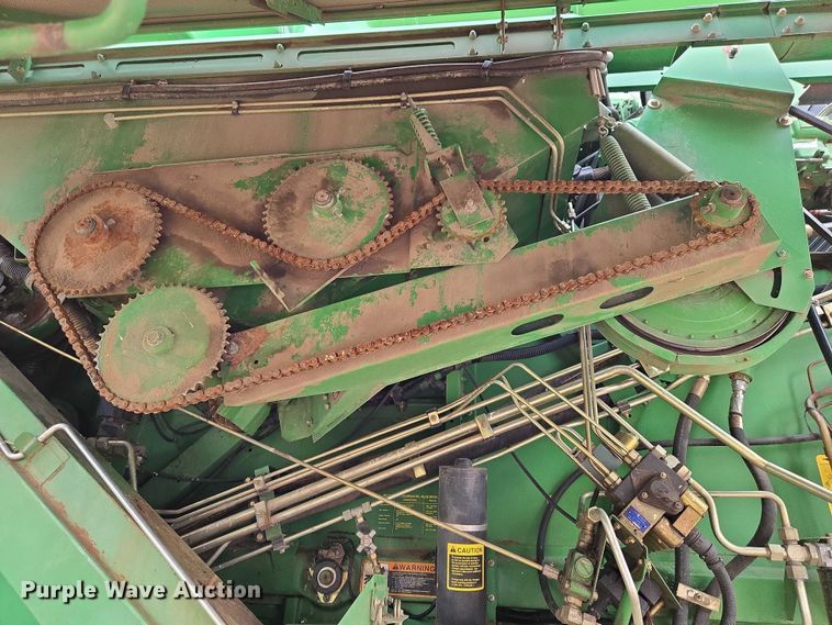 image for item DR3887 1998 John Deere 9610 Maximizer  RWA combine