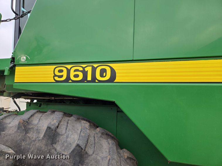 image for item DR3887 1998 John Deere 9610 Maximizer  RWA combine