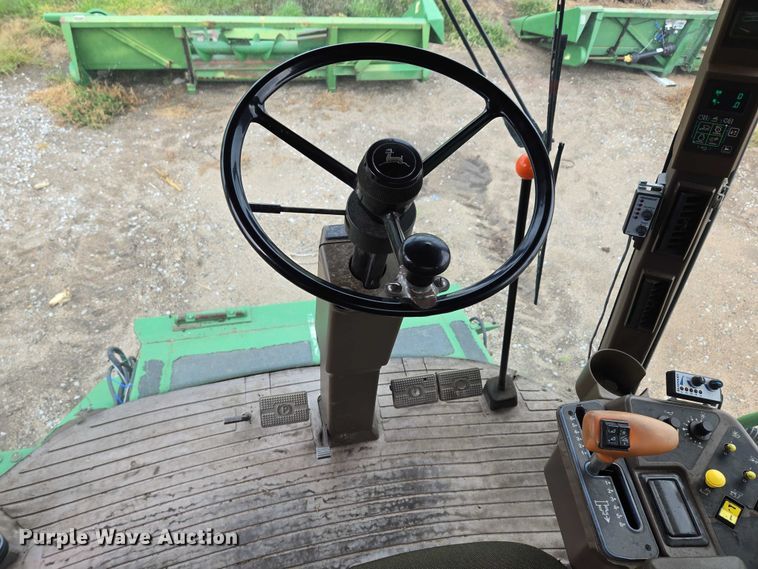 image for item DR3887 1998 John Deere 9610 Maximizer  RWA combine